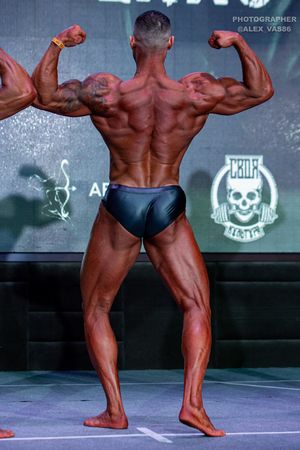 CLASSIC PHYSIQUE НОВИЧКИ